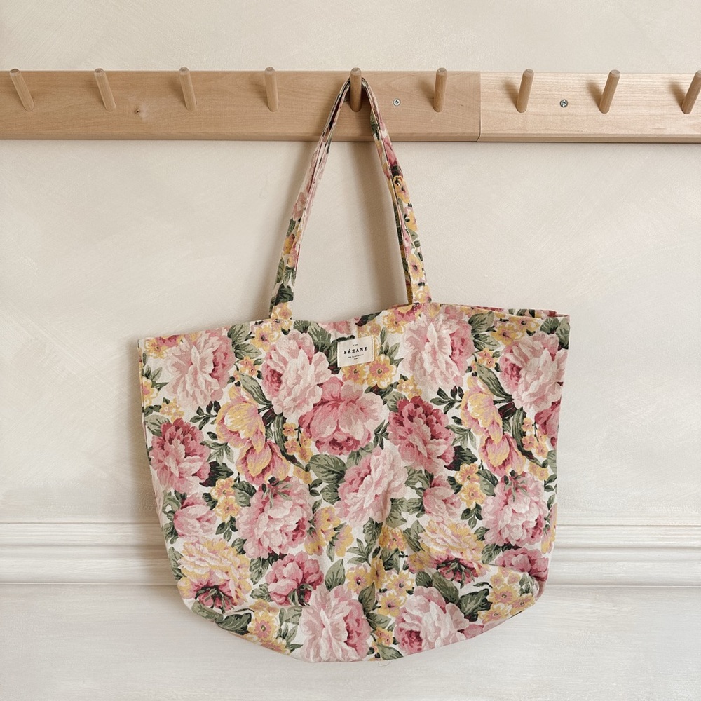 NWOT Sezane roses tote